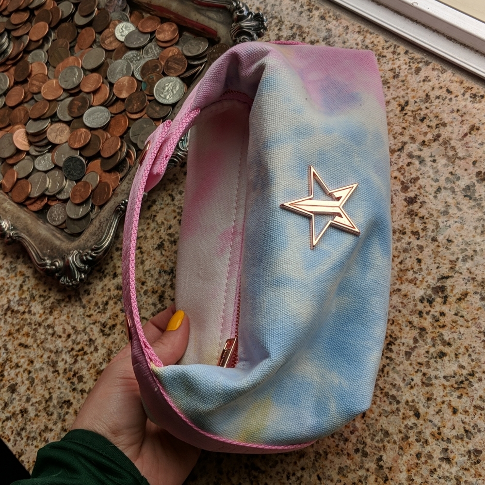 Exclusive Jeffree star makeup bag.
